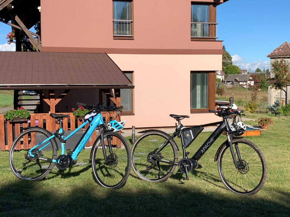 Apartmány Na Rozcestí Lomnice nad Popelkou Exterior foto