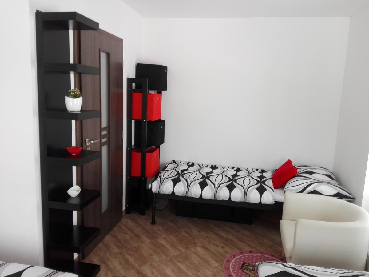 Apartmány Na Rozcestí Lomnice nad Popelkou Exterior foto