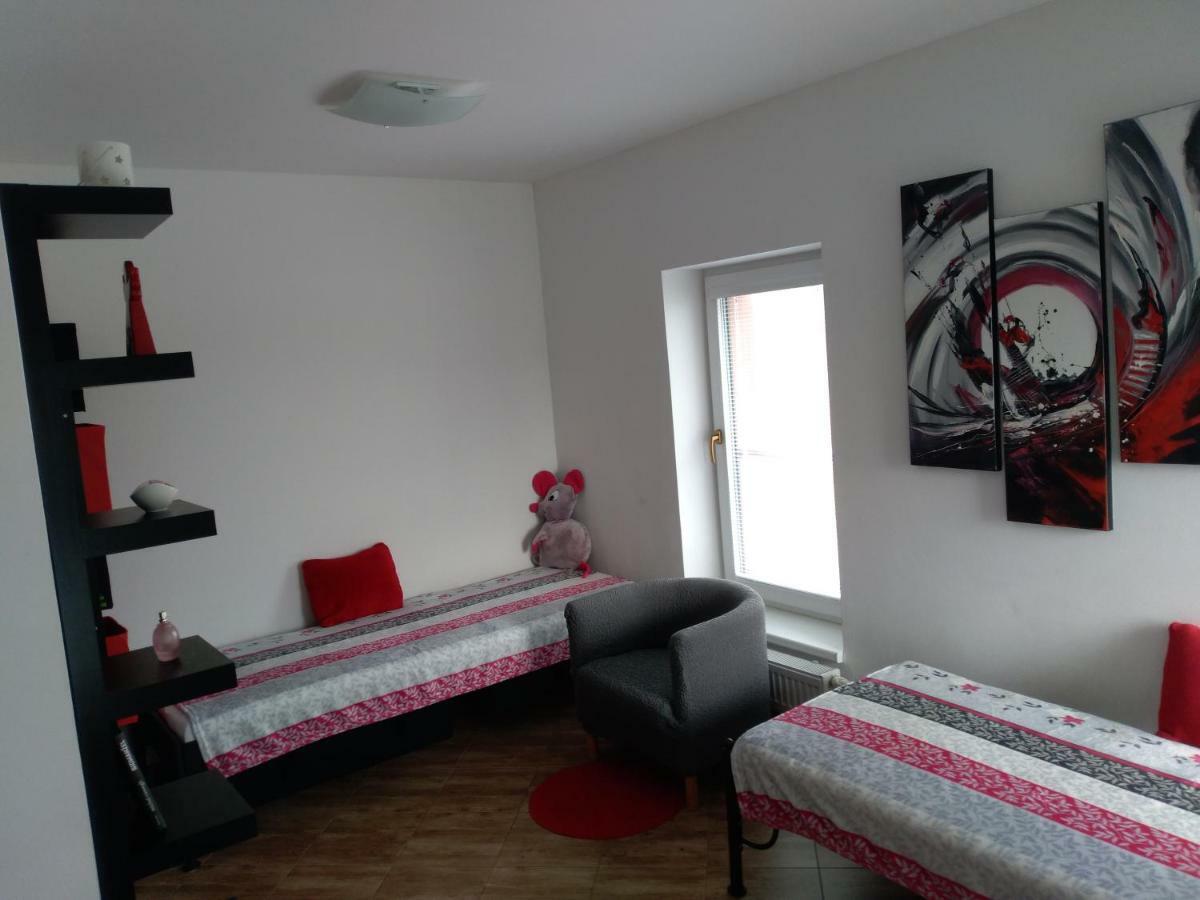 Apartmány Na Rozcestí Lomnice nad Popelkou Exterior foto