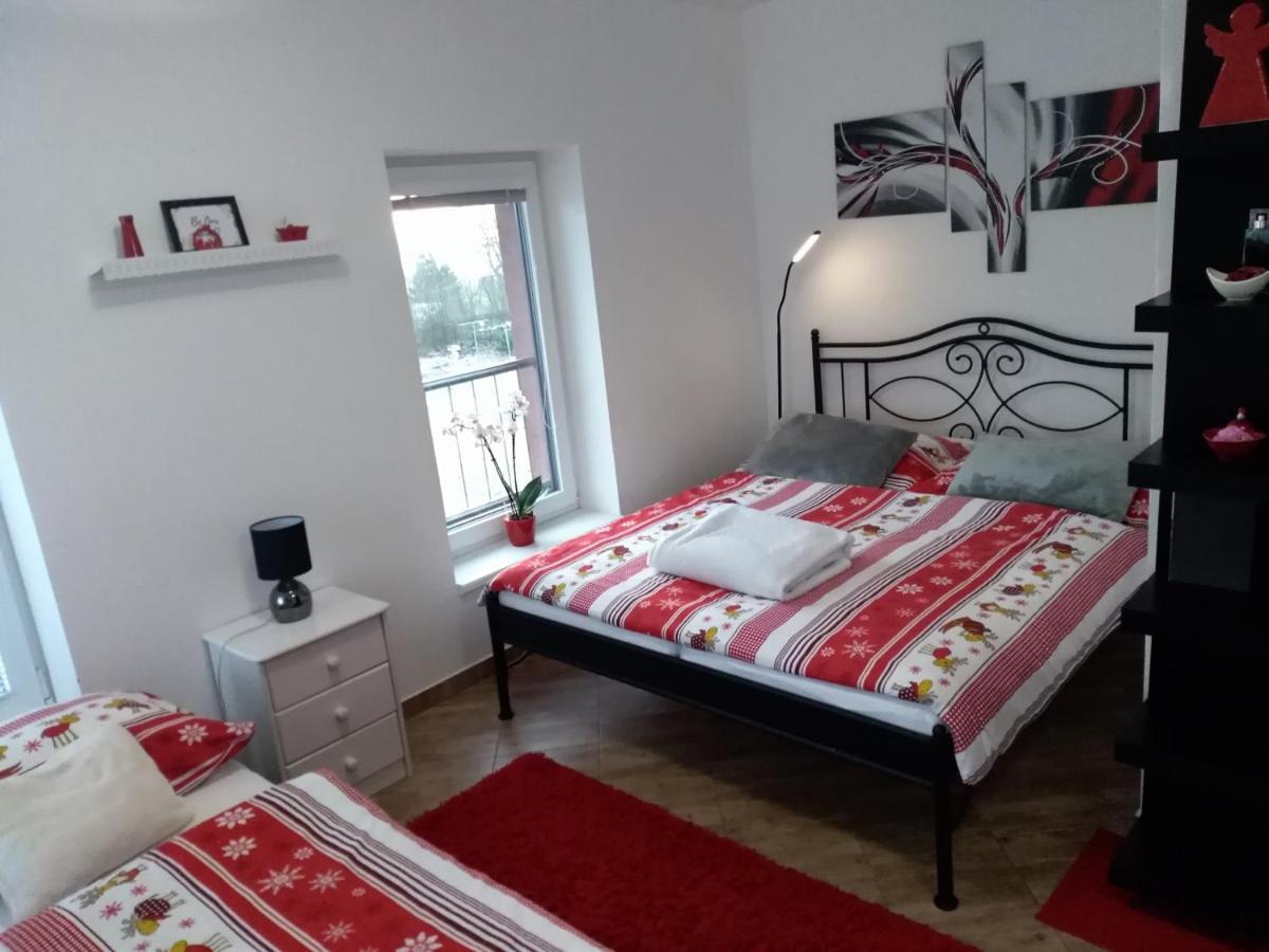 Apartmány Na Rozcestí Lomnice nad Popelkou Exterior foto